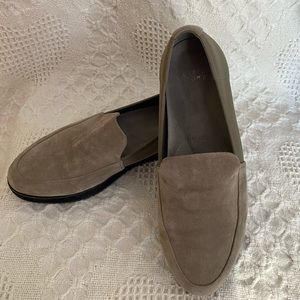 EUC Eileen Fisher Grey Suede Shoes